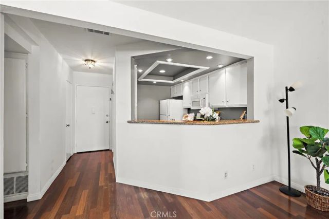 1100 Newport Avenue 404, Long Beach, CA 90804