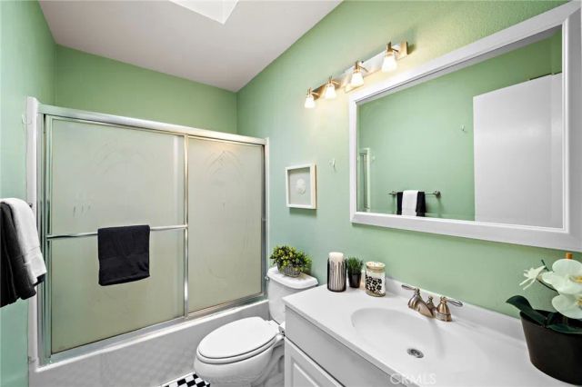 1100 Newport Avenue 404, Long Beach, CA 90804