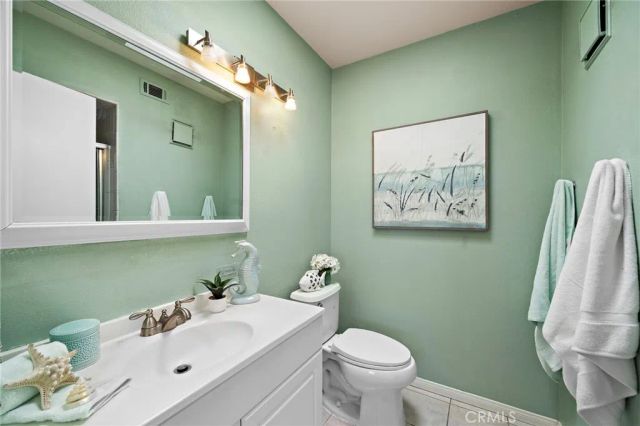 1100 Newport Avenue 404, Long Beach, CA 90804
