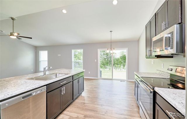133 Day Lily Lane, Wentzville, MO 63385