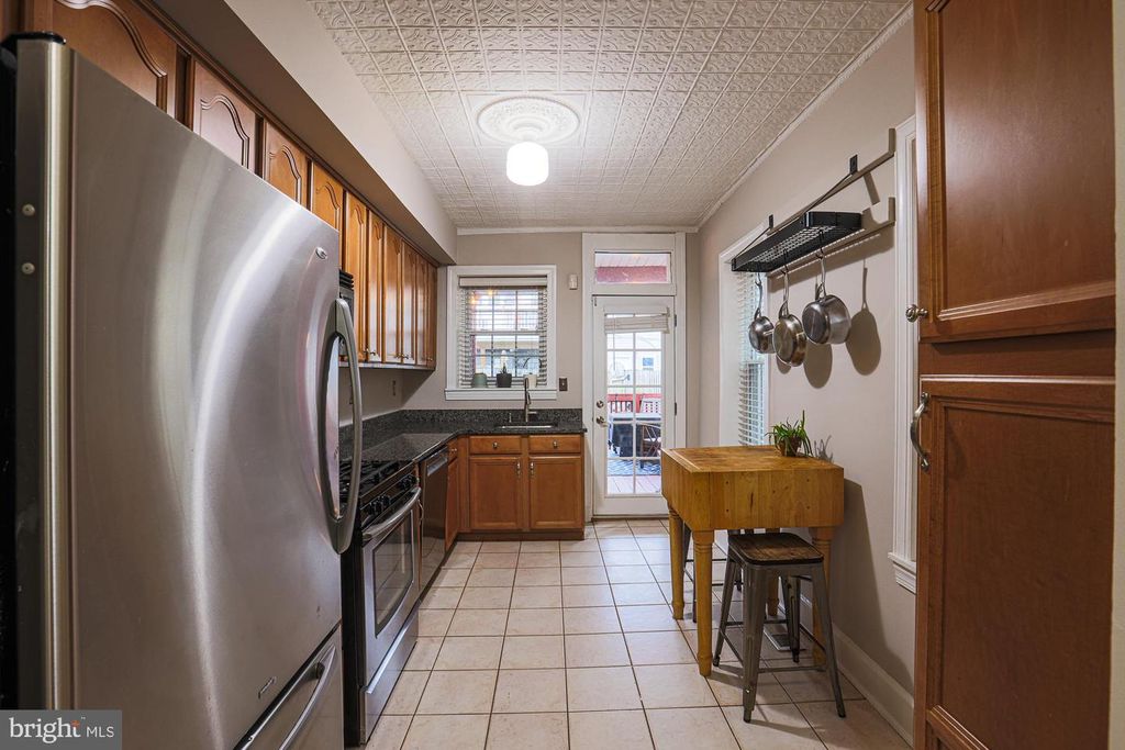 Image 11 of property listing at 1010 S BOULDIN ST, Baltimore, MD 21224