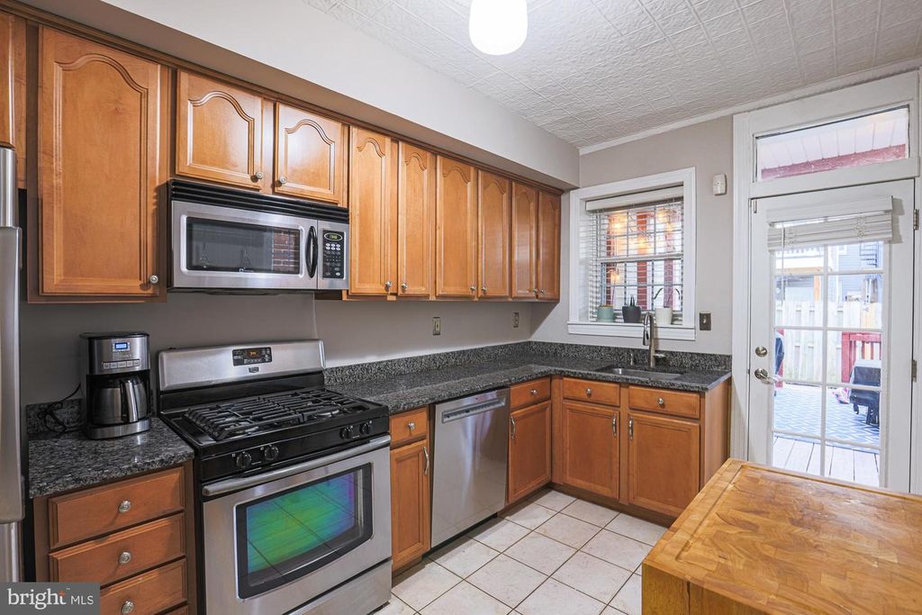 Image 12 of property listing at 1010 S BOULDIN ST, Baltimore, MD 21224