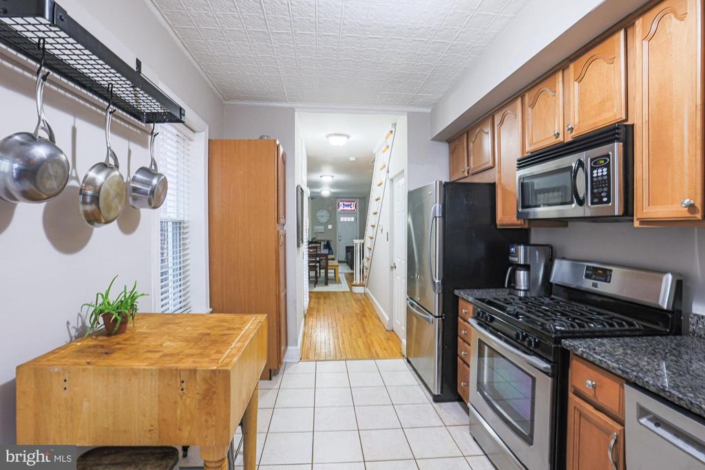 Image 14 of property listing at 1010 S BOULDIN ST, Baltimore, MD 21224