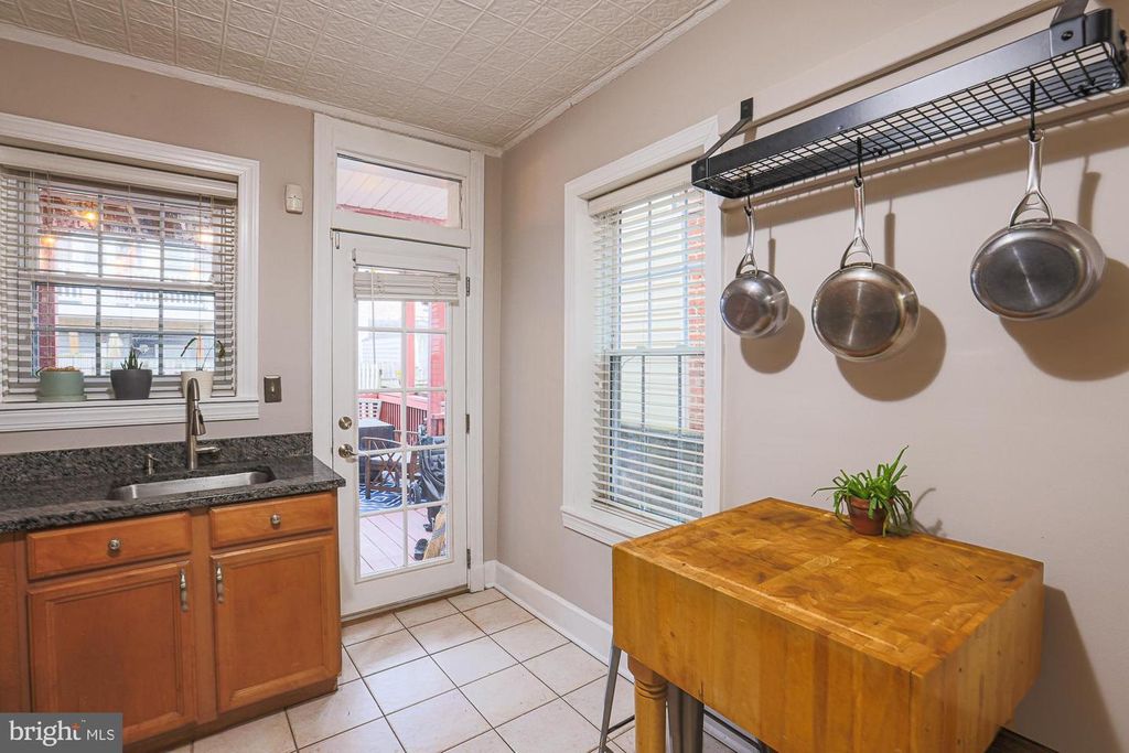 Image 15 of property listing at 1010 S BOULDIN ST, Baltimore, MD 21224