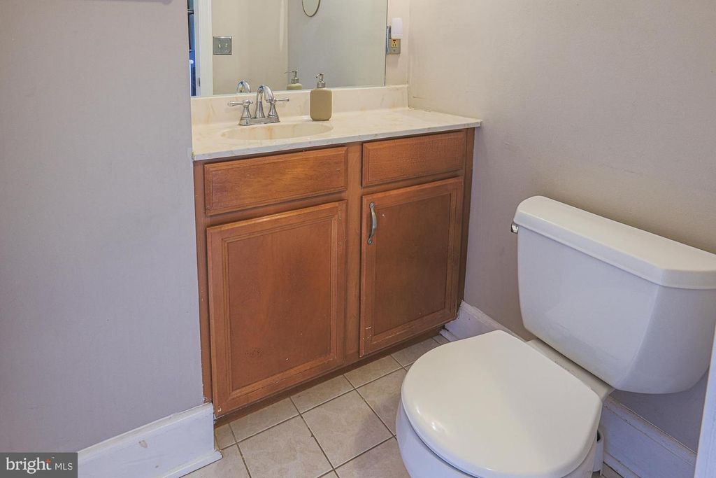 Image 24 of property listing at 1010 S BOULDIN ST, Baltimore, MD 21224