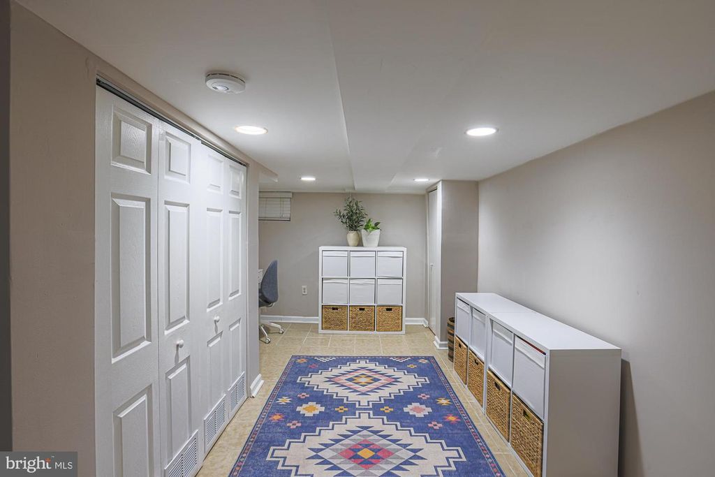 Image 27 of property listing at 1010 S BOULDIN ST, Baltimore, MD 21224