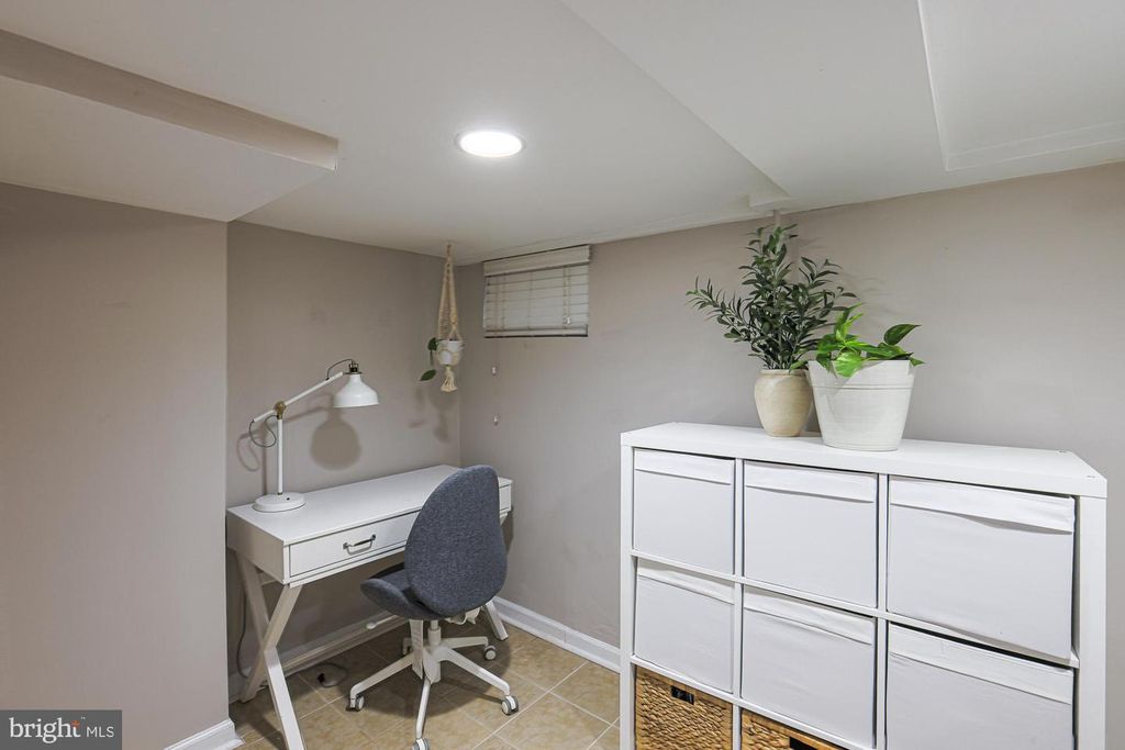Image 28 of property listing at 1010 S BOULDIN ST, Baltimore, MD 21224
