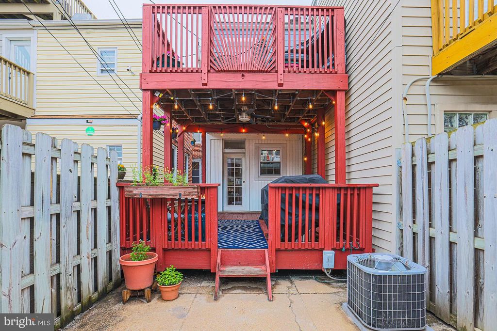Image 33 of property listing at 1010 S BOULDIN ST, Baltimore, MD 21224