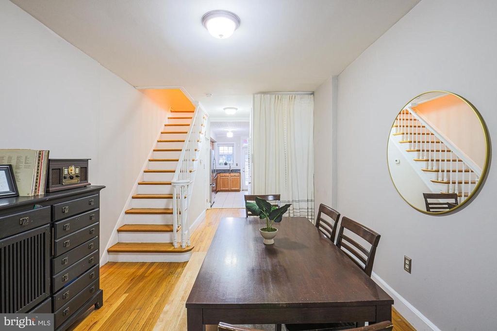 Image 8 of property listing at 1010 S BOULDIN ST, Baltimore, MD 21224