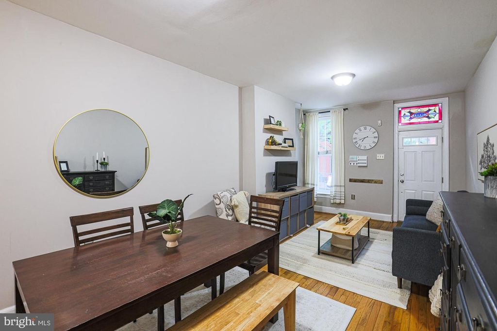 Image 9 of property listing at 1010 S BOULDIN ST, Baltimore, MD 21224