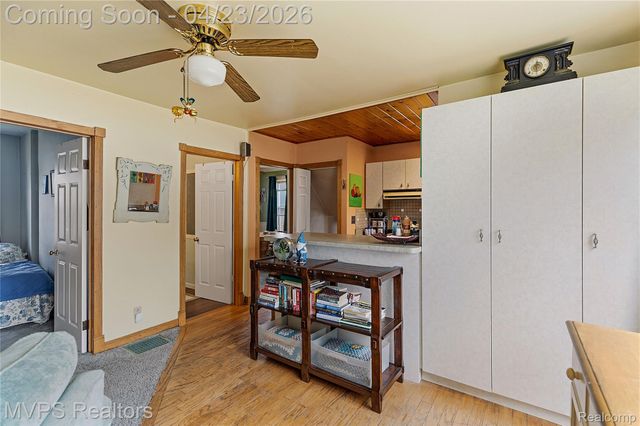 907 Batavia Avenue, Royal Oak, MI 48067