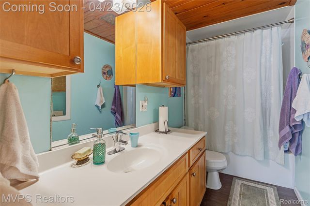907 Batavia Avenue, Royal Oak, MI 48067