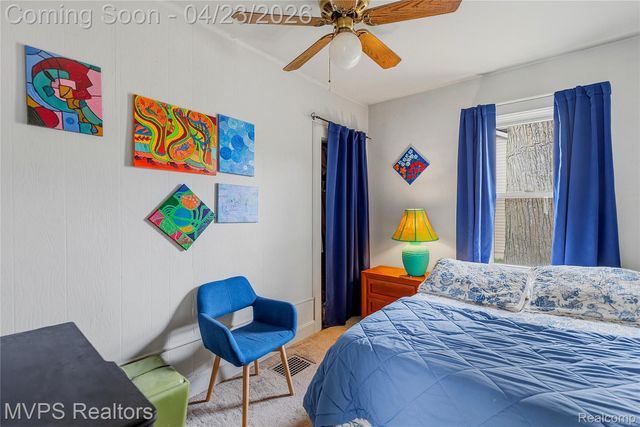 907 Batavia Avenue, Royal Oak, MI 48067