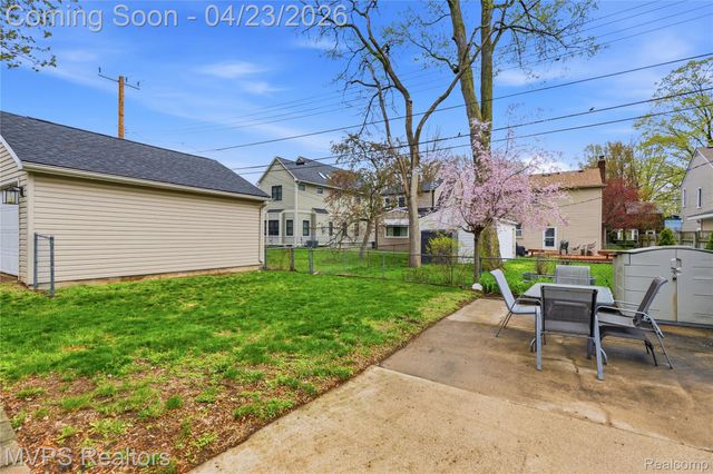 907 Batavia Avenue, Royal Oak, MI 48067