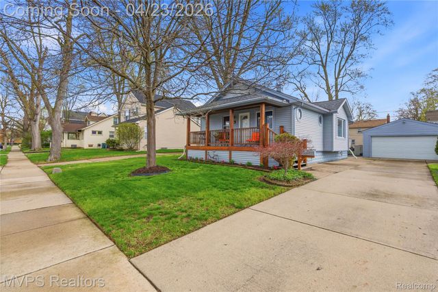 907 Batavia Avenue, Royal Oak, MI 48067