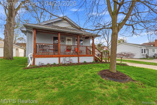 907 Batavia Avenue, Royal Oak, MI 48067