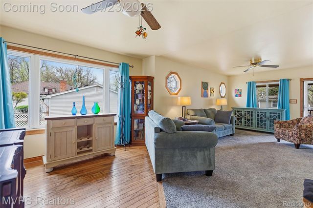 907 Batavia Avenue, Royal Oak, MI 48067