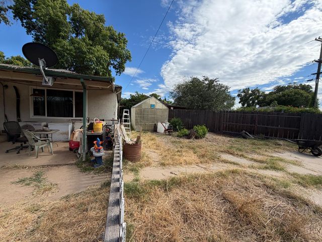1917 Dartmouth Ct, Modesto, CA 95350
