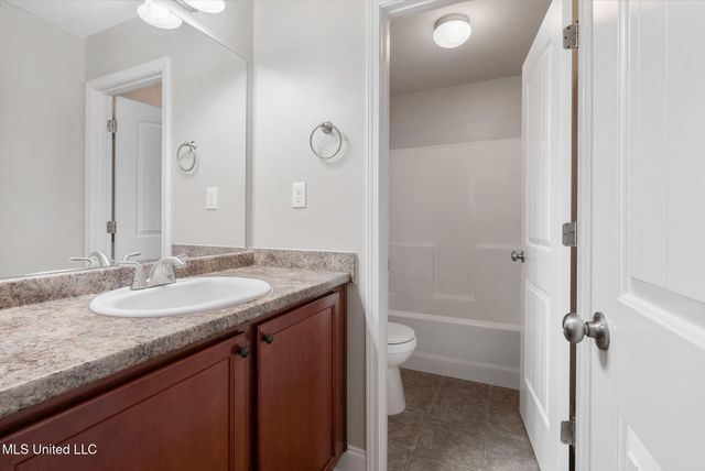 2163 Woodridge Drive, Southaven, MS 38672