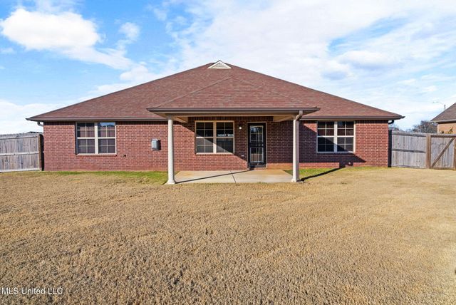 2163 Woodridge Drive, Southaven, MS 38672