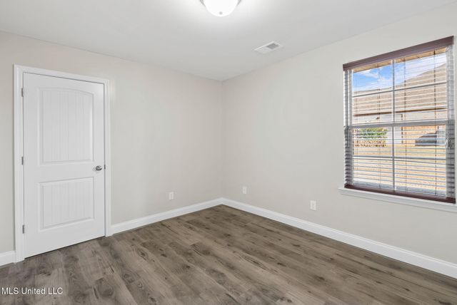 2163 Woodridge Drive, Southaven, MS 38672