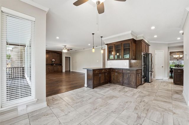 2023 Forest Garden Drive, Kingwood, TX 77345