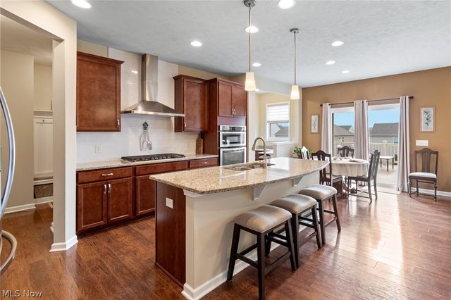 49 Garnett, Akron, OH 44321