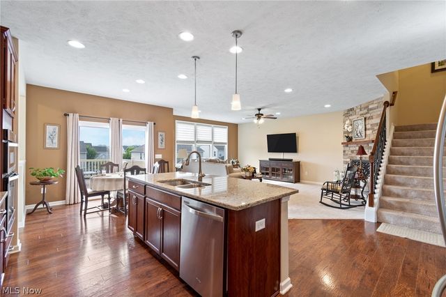 49 Garnett, Akron, OH 44321