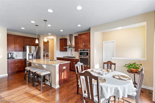 49 Garnett, Akron, OH 44321