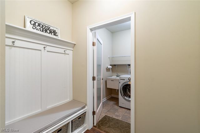 49 Garnett, Akron, OH 44321