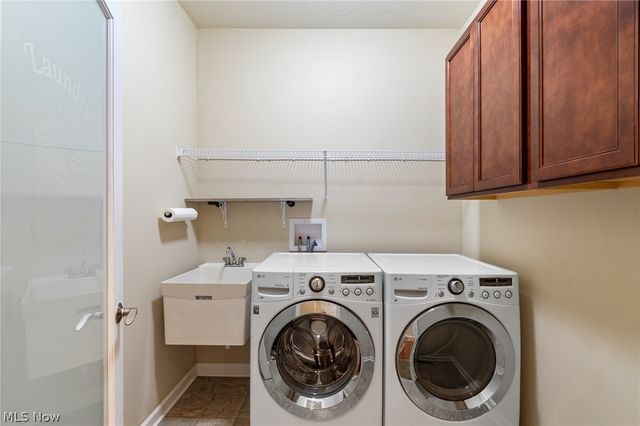 49 Garnett, Akron, OH 44321