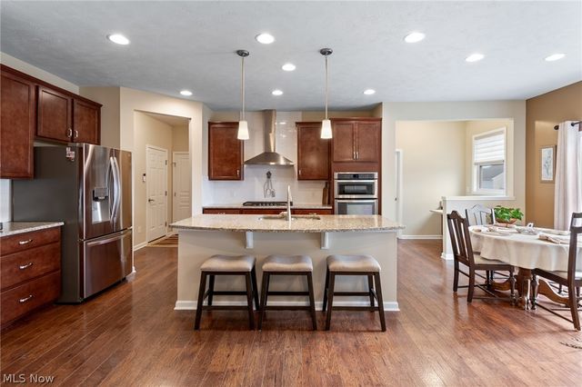 49 Garnett, Akron, OH 44321