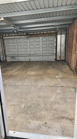 11899 Algonquin Drive 5, Houston, TX 77089