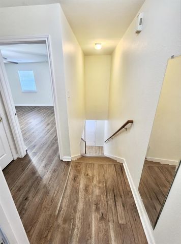 11899 Algonquin Drive 5, Houston, TX 77089