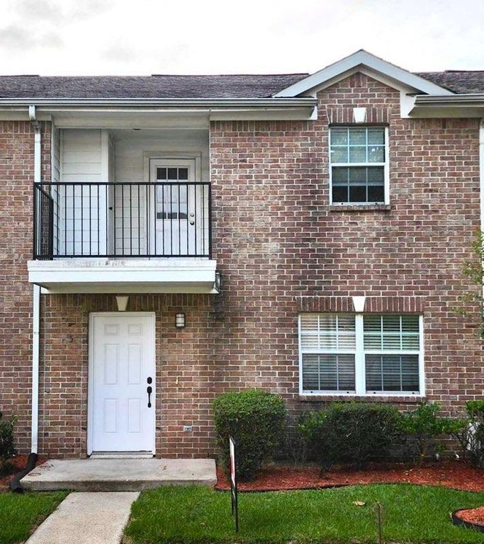 11899 Algonquin Drive 5, Houston, TX 77089