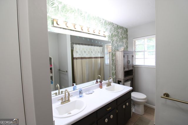 2337 Spring Street, Waycross, GA 31503