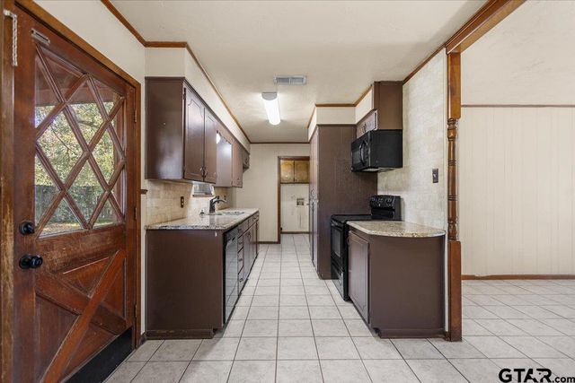 914 Joel, Tyler, TX 75703