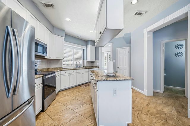 531 W North Hill Drive, Spring, TX 77388