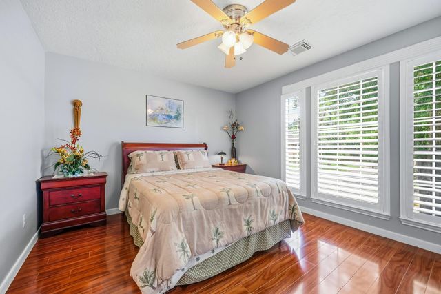 531 W North Hill Drive, Spring, TX 77388