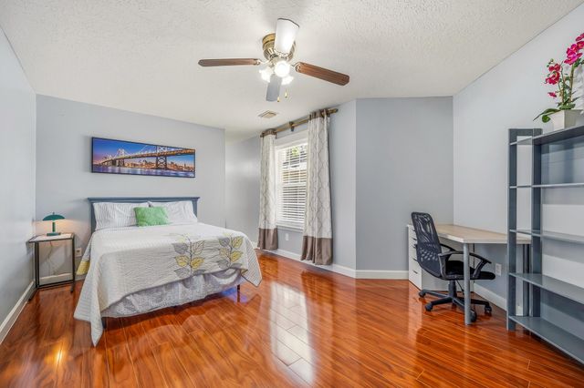 531 W North Hill Drive, Spring, TX 77388
