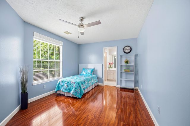 531 W North Hill Drive, Spring, TX 77388