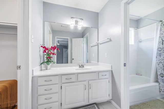 531 W North Hill Drive, Spring, TX 77388