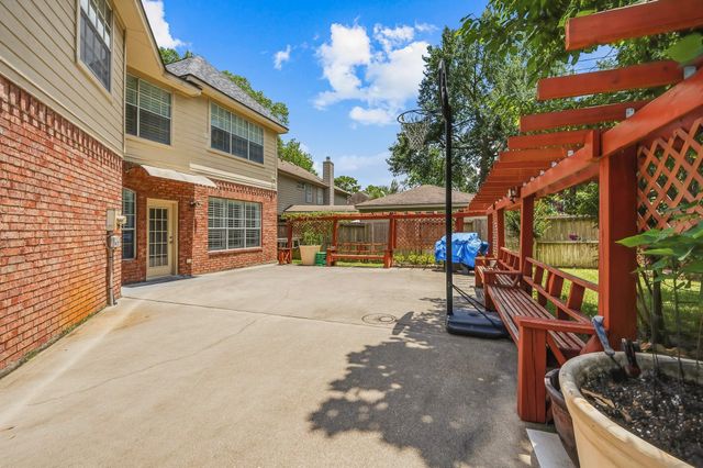 531 W North Hill Drive, Spring, TX 77388