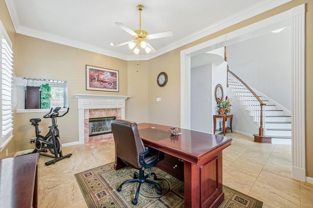 531 W North Hill Drive, Spring, TX 77388