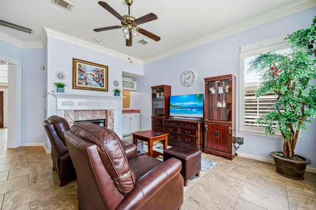531 W North Hill Drive, Spring, TX 77388