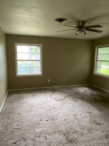 1912 18th Street, Huntsville, TX 77340