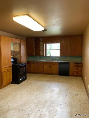 1912 18th Street, Huntsville, TX 77340