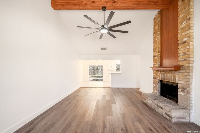 7219 Webbwood, San Antonio, TX 78250