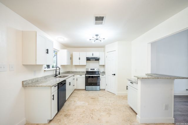 7219 Webbwood, San Antonio, TX 78250