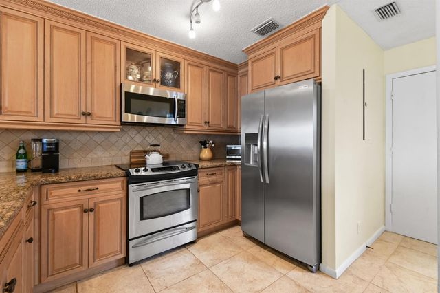 1216 Ocean Dunes Circle, Jupiter, FL 33477